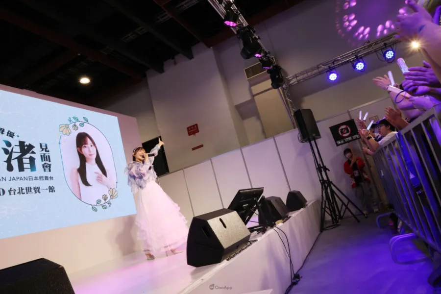 2026漫博:日本人氣聲優青山渚見面會日本館登場!迷你Live帶來多種曲風歌曲粉絲熱情應援! 4 青山渚見面會4
