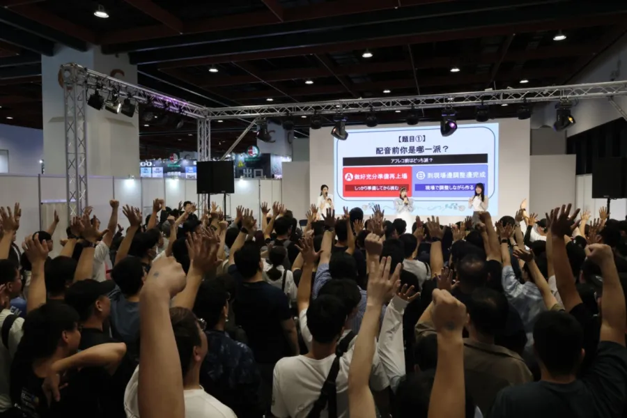 2026漫博:日本人氣聲優青山渚見面會日本館登場!迷你Live帶來多種曲風歌曲粉絲熱情應援! 3 青山渚見面會5