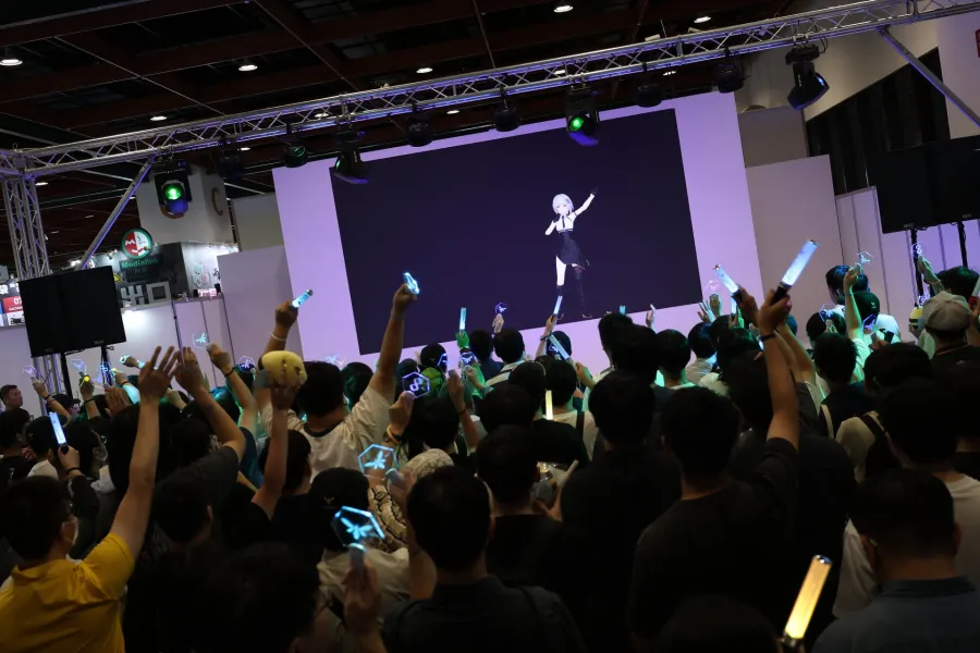 2026漫博:日本人氣聲優青山渚見面會日本館登場!迷你Live帶來多種曲風歌曲粉絲熱情應援! 6 HACHI 1